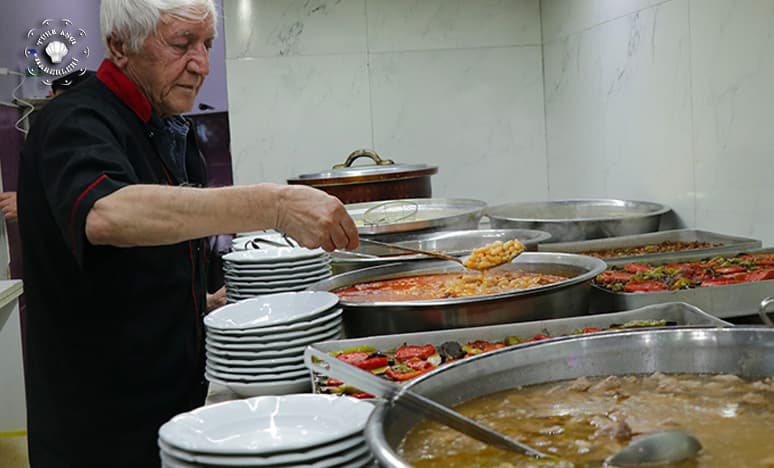 Şef İbrahim Usta'dan 50 Yıldır Közde Pişen Lezzetler