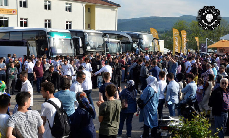 Aşçı Adayları Staj Yapacakları Otellere Uğurlandı