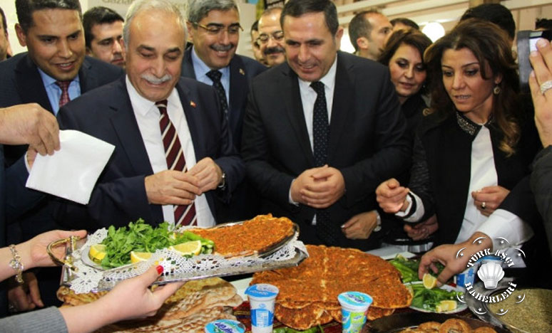 Bakan Fakıbaba'ya, Gaziantep'in Tescilli Ürünleri Tanıtıldı