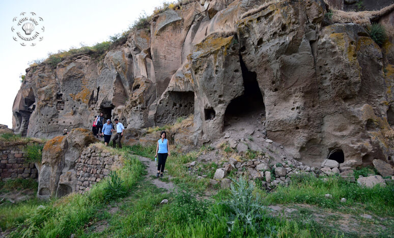 Bitlis'teki Mağara Evler Turizme Kazandırılıyor