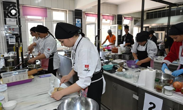 Ege Bölgesi Yemek Yarışması 'nda Türk Mutfağı Tanıtımı