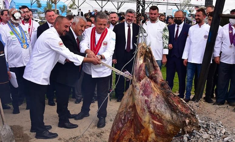 Gastronomide Yöresel Ürünler Ve Engelsiz Yemek Yarışmaları