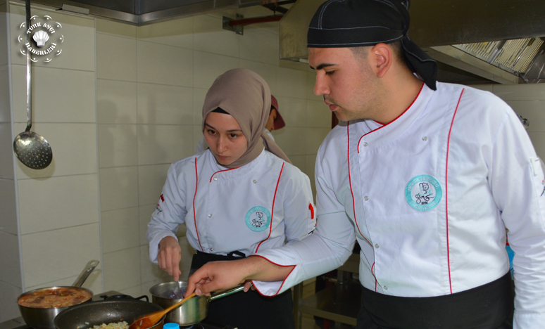 Geleceğin  Has Türk Şefleri Akademik Yetişiyor