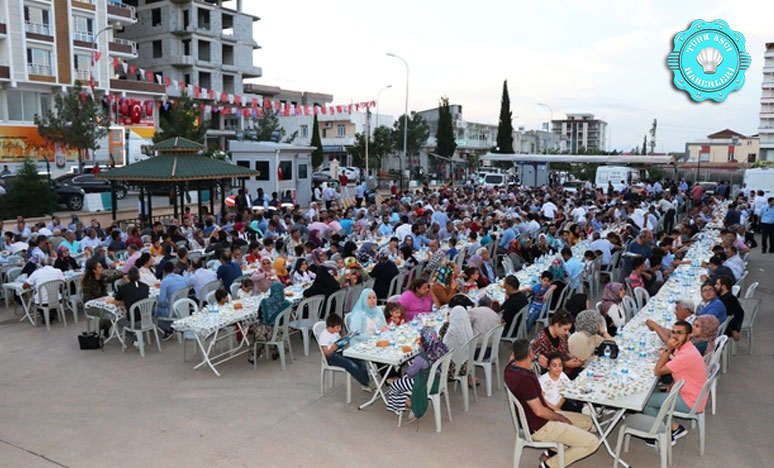 Halfeti'de Kardeşlik Sofrası
