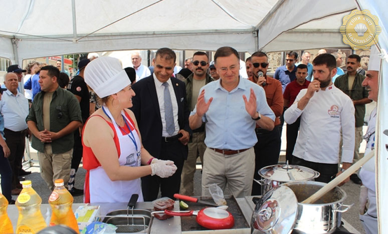 Hatay’da Eşler Yarışıyor !<