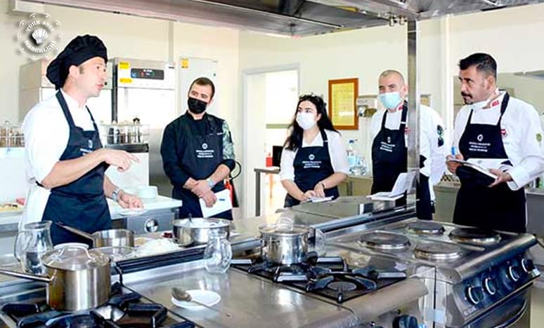 Osmanlı Ve Türk Mutfağı Hak Ettiği Değeri Görmeli...