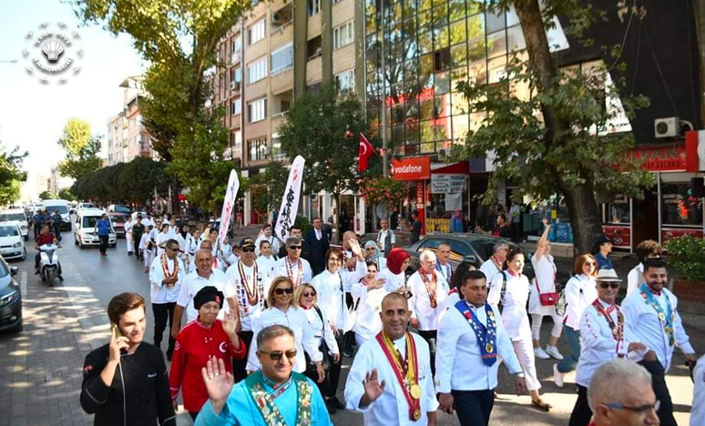 Şef Aşçılar Derneği Festival Başarısı İle İnegöl Köftesinin Marka Değerini Arttırdı 