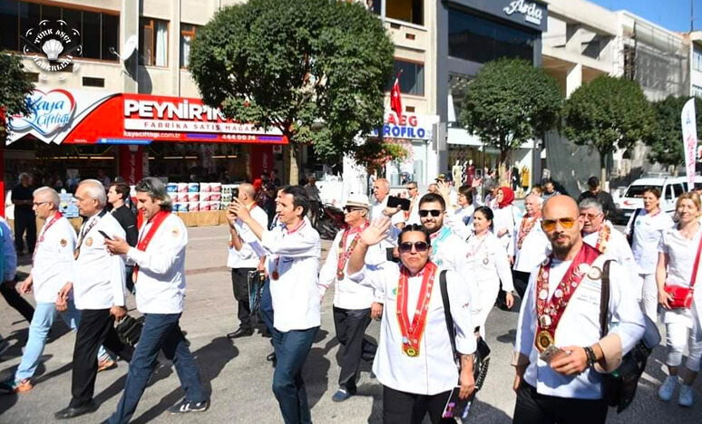 Şef Aşçılar Derneği Festival Başarısı İle İnegöl Köftesinin Marka Değerini Arttırdı 