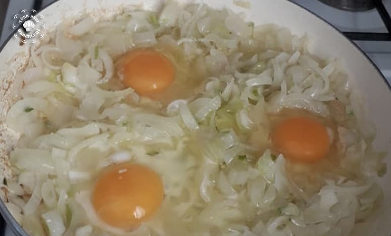 Muğla Mutfağında Soğanlı Yumurta Nasıl Yapılır?