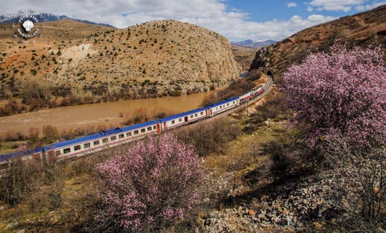 Tatvan Treni Kurban Bayramı 'ndan Sonra Yola Çıkıyor