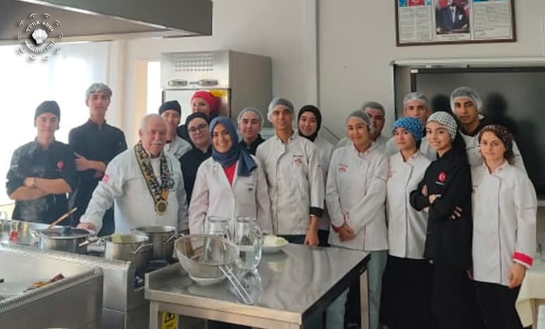 Duayen Şef Erşahin'den Osmanlı Yemekleri Eğitimi