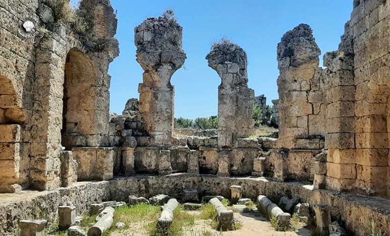 "Perge" Antik Kenti'ne Nasıl Gidilir? Perge'nin Tarihi Nedir?