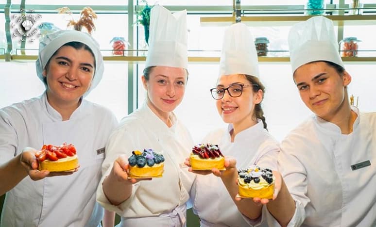 Aşçılık Bölümü Mezunlarından Hyatt Regency Pastry Team