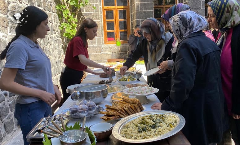 Diyarbakır Ot Yemekleri