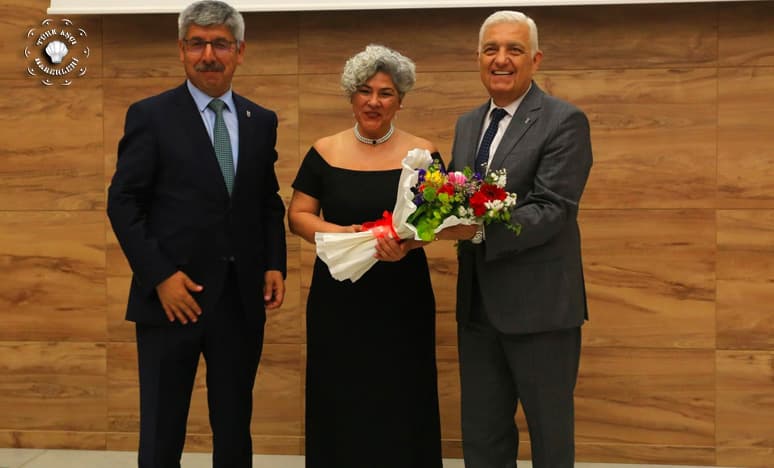 Dr. Selma Atabey'den "Gocamandan Toruna" Kitabı Tanıtıldı