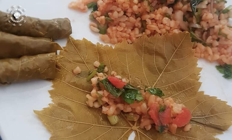 En İyi Dolma Ve Sarma Tariflerinden Çiğ Dolma Nasıl Yapılır?