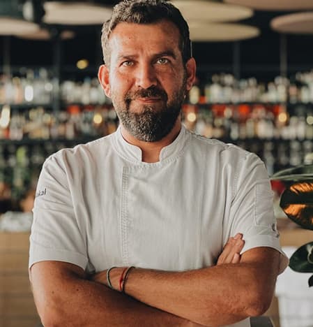 The Most Famous Turkish Chefs: Who Are the Ambassadors of Turkish Taste on the World Stage?