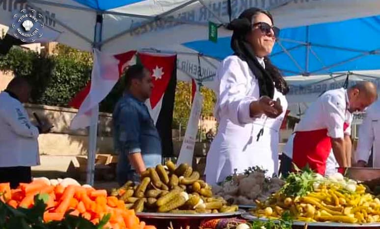 Mardin'de düzenlenen "1. Uluslararası Bulgur Festivali" kapsamında Bulgur Şenliği gerçekleştirildi.