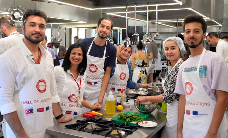 Gastronomi Öğrencileri Medeniyetler Sofrasında Buluştu