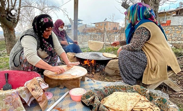 Sac Ekmeği Çocukluğumuzun Ekmek Lezzetini Veriyor