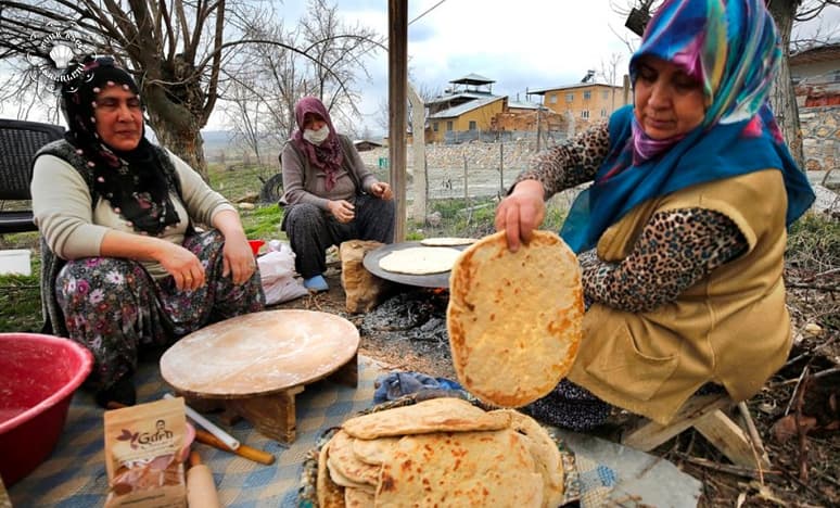 Sac Ekmeği Çocukluğumuzun Ekmek Lezzetini Veriyor