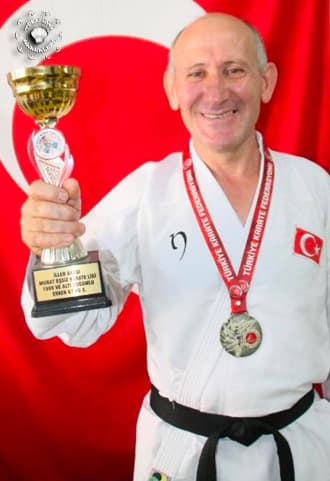 Șef İsmet Özkan Karate Sporunda'da Bir Numara