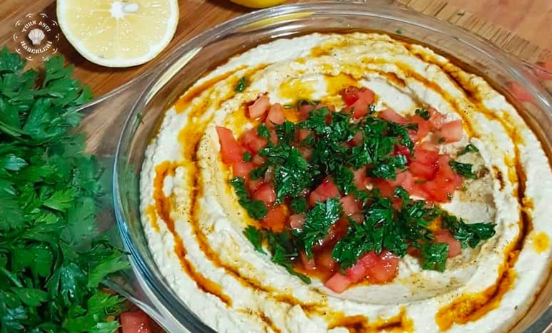 Şef Zeki Zincirkirana Özel "Domates Tartar'lı Humus"