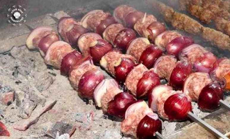 Şifalı Kış Kebablarından Muhteşem Lezzet "Soğan Kebabı"