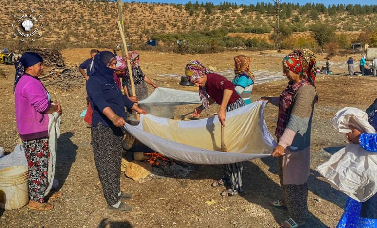 Tescilli Karfoki Üzümü Kalitesiyle Üreticinin Yüzünü Güldürüyor 