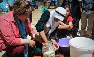 Van Otlu Peynir Nasıl Yapılır? Yayladan Sofralara Otlu Peynir Tarifi Ve Peynir Lezzetinin Yolculuğu