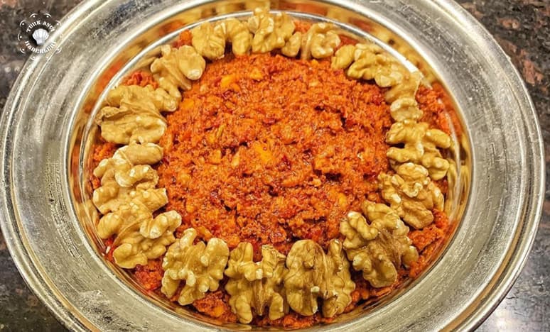 Yeni Yemekler Ve Yeni Lezzetleri Yerel Ürünlerle Bulurum...